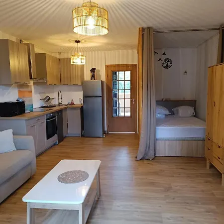 Le Pin Des Ecureuils Apartment *
