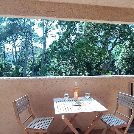 Le Pin Des Ecureuils Apartment